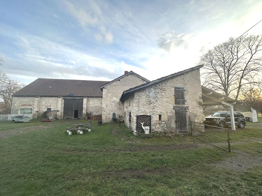 PTE EQUESTRE A VENDRE SUR 8 HECTARES